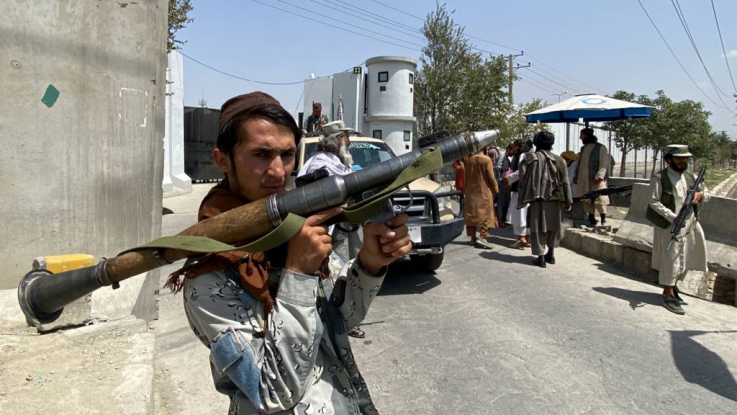 «Թալիբանի» գրոհայիններն արգելափակում են Քաբուլի օդանավակայանի մուտքը. ԶԼՄ-ներ