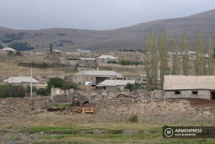 Ադրբեջանի ԶՈւ-ն կրակել է Կութ գյուղի վրա, վնասվել են տների տանիքները