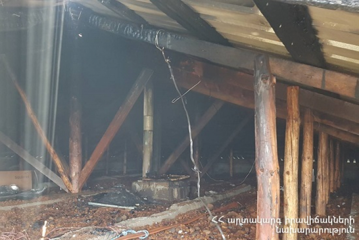 Արմավիրի մարզի գյուղերից մեկում տան տանիք է այրվել