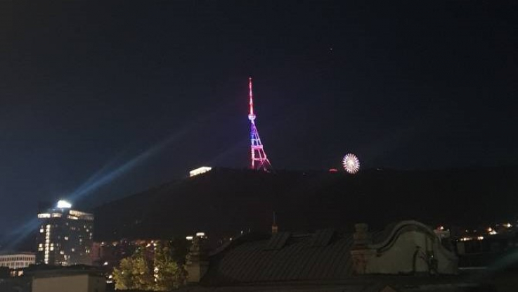 Թբիլիսիի հեռուստաաշտարակը լուսավորվել է Հայաստանի դրոշի գույներով