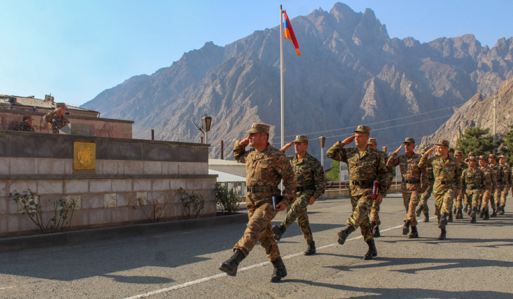 Անկախության օրը զորամիավորումներում