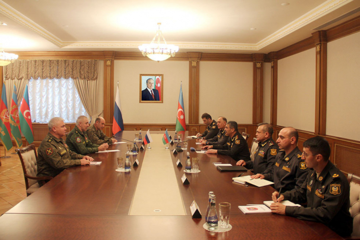 Ռուստամ Մուրադովն Ադրբեջանի պաշտպանության նախարարին է ներկայացրել ռուս խաղաղապահների նոր հրամանատարին