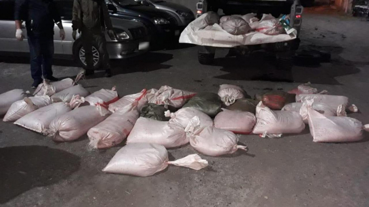 Ոստիկանությունը Կամչատկայում ամենագնացից բացահայտել ու առգարվել է ավելի քան մեկ տոննա կարմիր խավիար