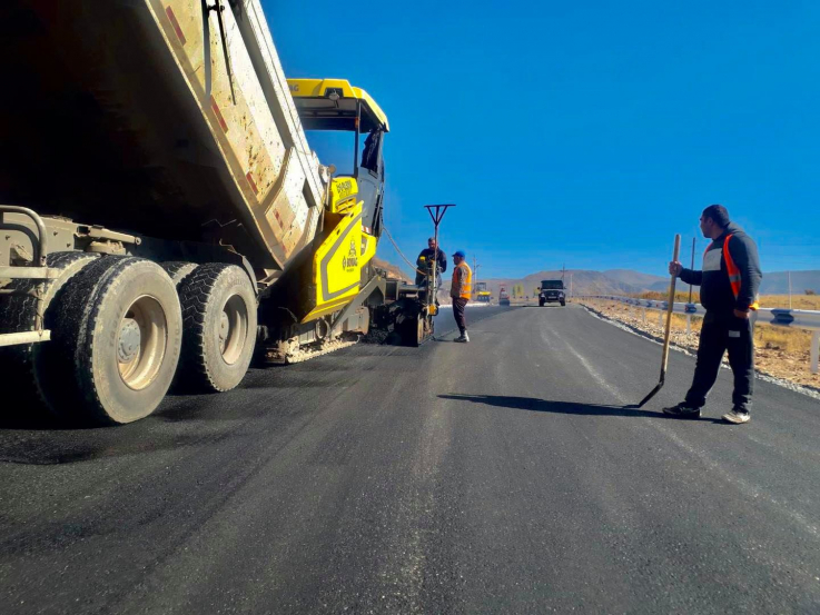 Ակտիվ ընթացքի մեջ են Երևան-Գառնի-Գեղարդի վանք ավտոճանապարհի հիմնանորոգման աշխատանքները