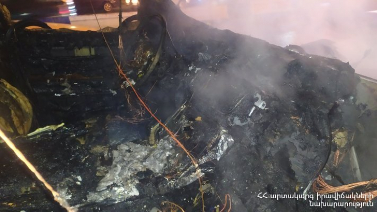 Մյասնիկյան պողոտայում «Range Rover Sport» մակնիշի ավտոմեքենա է այրվել