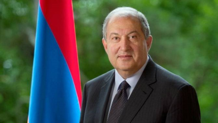 Արմեն Սարգսյանը շնորհավորել է ԱՄԷ նախագահին