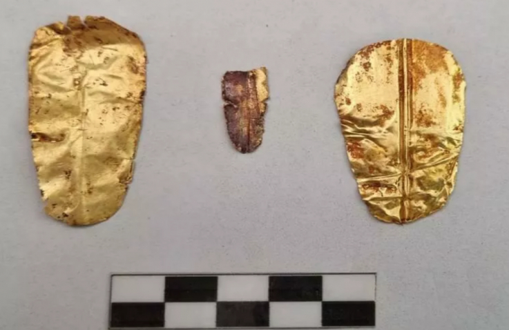 Կահիրեում հայտնաբերվել են ոսկե լեզուներով տղամարդու և կնոջ 2500 տարվա մնացորդներ