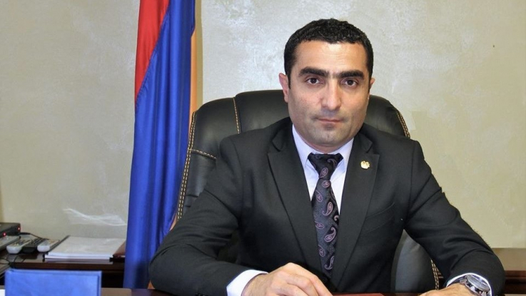 Նախագահի աշխատակազմը ստացել է Ռոմանոս Պետրոսյանին ՀՀ շրջակա միջավայրի նախարարի պաշտոնից ազատելու ՀՀ վարչապետի առաջարկը