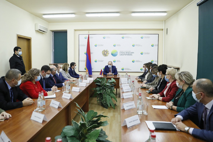 Վարչապետը Շրջակա միջավայրի նախարարության աշխատակազմին է ներկայացրել նորանշանակ նախարարին