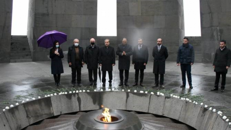 Իրանի Մեջլիսի պատգամավորներն այցելել են Հայոց ցեղասպանության հուշահամալիր