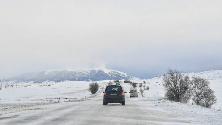 Աշոցքի, Սևանի տարածաշրջանների ավտոճանապարհներին և Վարդենյաց լեռնանցքում ձյուն է տեղում