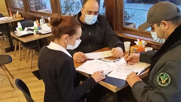 Երևանում գործող սննդի շղթայի 3 կազմակերպությունում հակահամաճարակային նորմերի խախտումներ են հայտնաբերվել