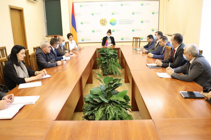Տեղի է ունեցել քննարկում մինչև 50 միկրոն հաստությամբ պոլիէթիլենային տոպրակների վաճաքի արգելքի շուրջ