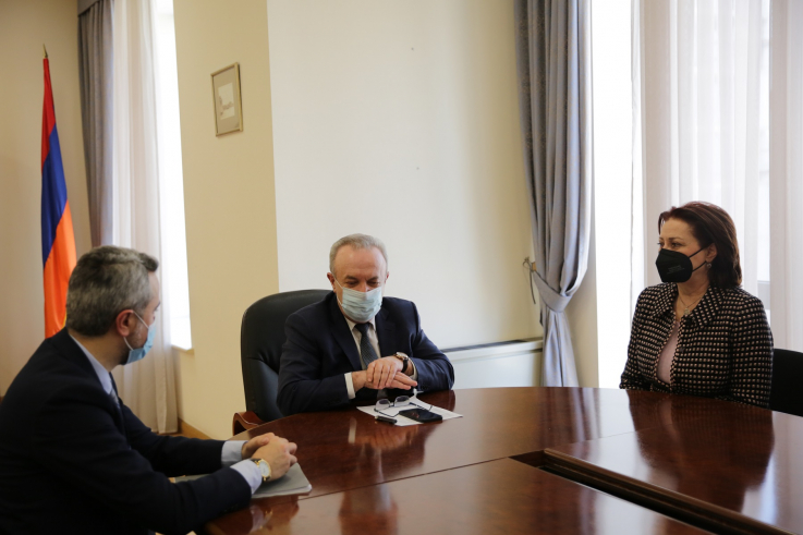 Վահրամ Դումանյանն ընդունել է Հասմիկ Պապյանին