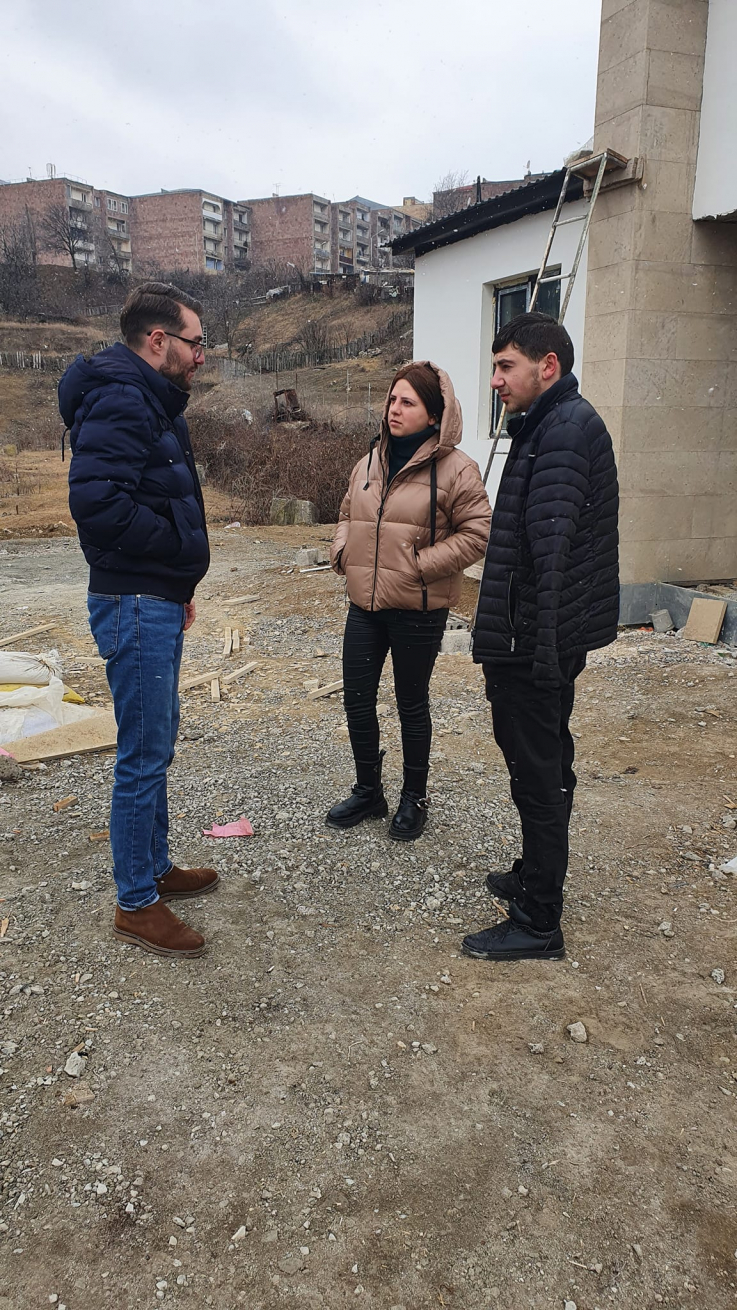 44-օրյա պատերազմում երկու ձեռքը կորցրած Կարեն Խլոպուզյանի տունն արդեն պատրաստ է. Արեն Մկրտչյան