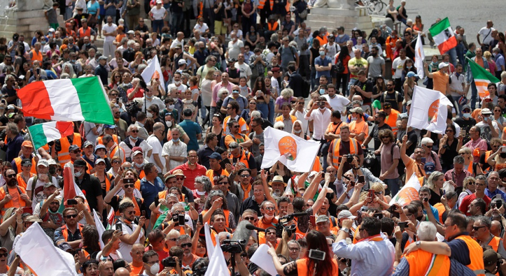 Ավագ դպրոցի աշակերտները ցույց են կազմակերպել Իտալիայում