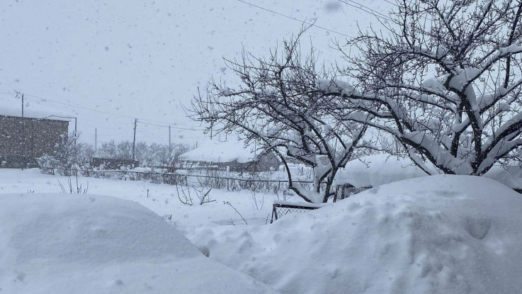 Տեղ-տեղ ձյան ծածկույթի բարձրությունը հասնում է շուրջ 1 մետրի