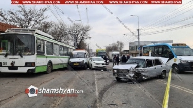 Խոշոր ավտովթար Երևանում. բախվել են 5 մեքենա