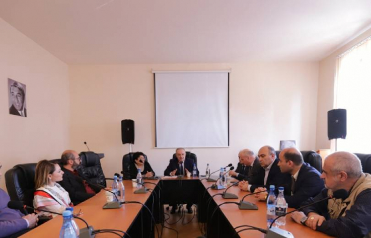 Վահրամ Դումանյանն այցելել է Երևանի թատրոնի և կինոյի պետական ինստիտուտ