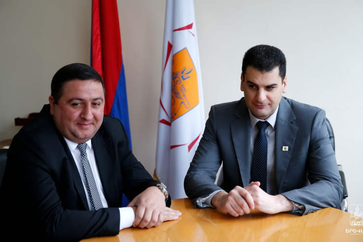 Քաղաքապետ Հրաչյա Սարգսյանը ներկայացրել է Նորք-Մարաշ վարչական շրջանի նոր ղեկավարին