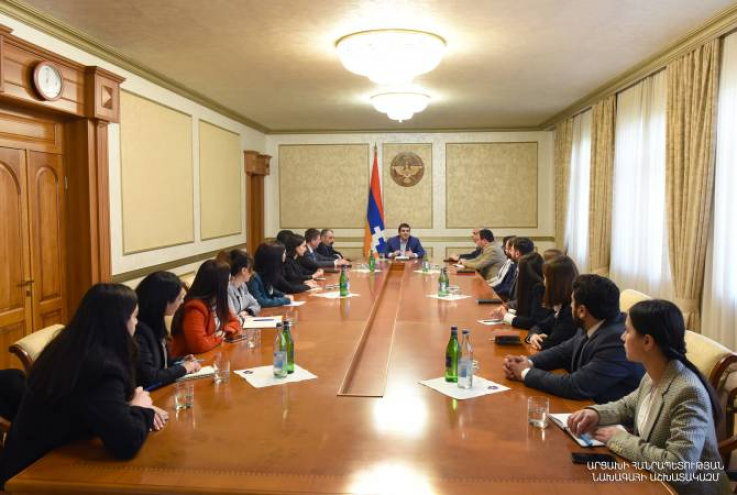 Արցախի նախագահը հանդիպել է ՀՀ ԱԳՆ առընթեր դիվանագիտական դպրոցի մի խումբ ունկնդիրների հետ