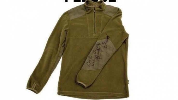 Զելենսկու բրդյա սվիտերը Christie's բարեգործական աճուրդում վաճառվել է 90,000 ֆունտով
