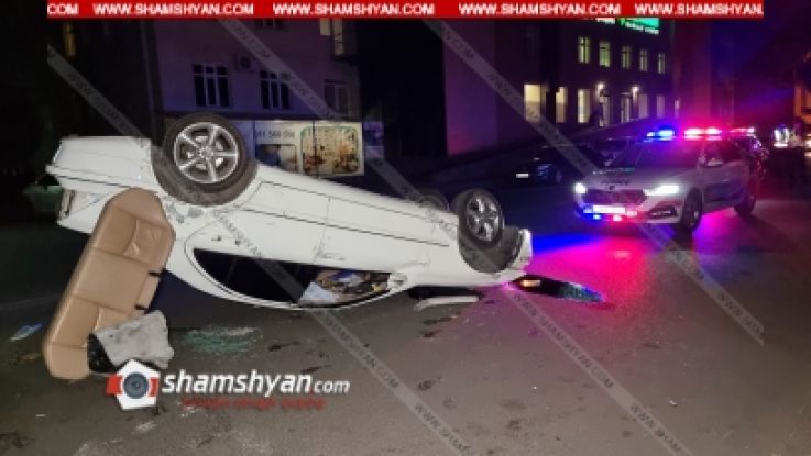 Երևանում բախվել են Suzuki-ն ու 2 Mercedes-ներ, վերջիններից մեկը գլխիվայր շրջվել է, կա վիրավոր