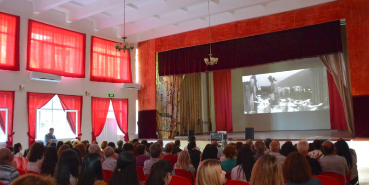 Հայ կինոյի երախտավոր Յուրի Երզնկյանի 100-ամյակին նվիրված միջոցառումները մեկնարկել են հայրենի Հաղպատում