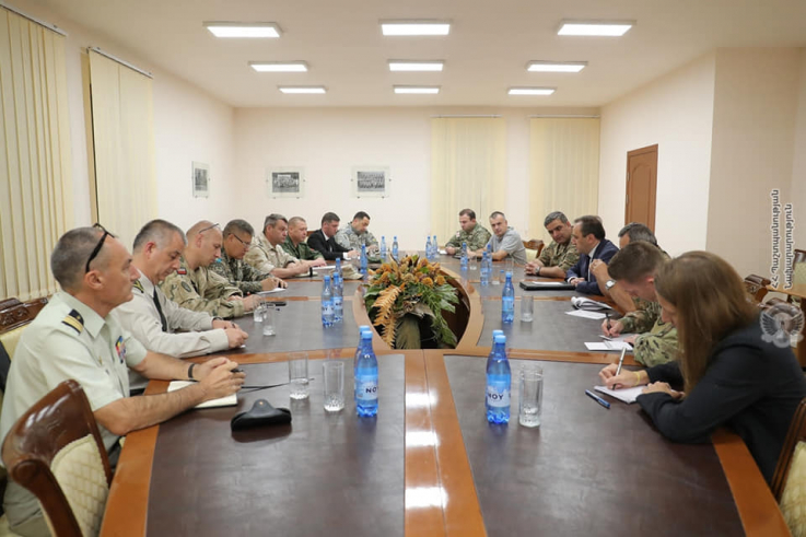 Ռազմական կցորդներին ներկայացվել է սահմանային իրադրությունը