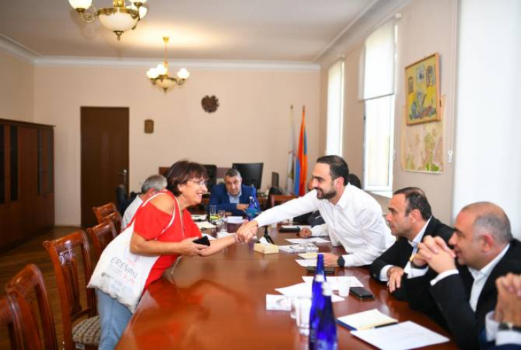 Ամեն համայնք ունի իր խնդիրները, որոնք պետք է գույքագրվեն և ստանան լուծումներ. Ավինյանը հանդիպել է Աջափնյակի բնակիչներին