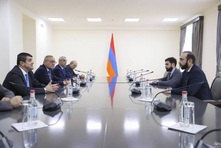 ՀՀ ԱԳ նախարարը Արցախի նախագահին է ներկայացրել Ադրբեջանի հետ հարաբերությունների կարգավորման շուրջ ընթացող քննարկումների մանրամասները