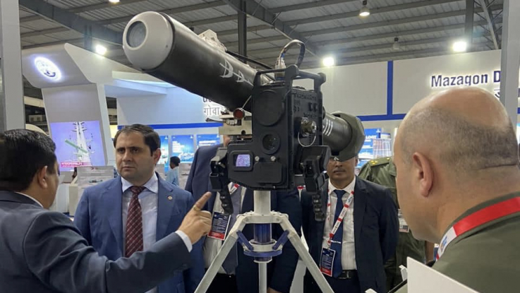 Հնդկաստանում Պապիկյանն այցելել է DEFEXPO ցուցահանդես