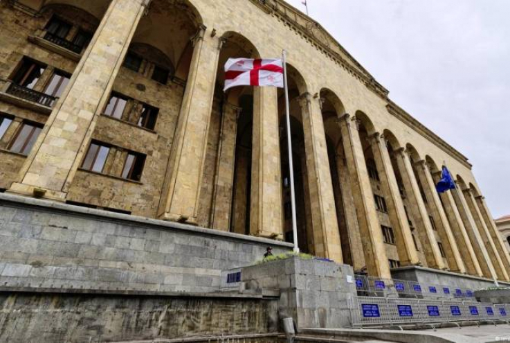 Վրաստանի խորհրդարանն առաջին ընթերցմամբ հավանություն Է տվել «օլիգարխների մասին» օրինագծին