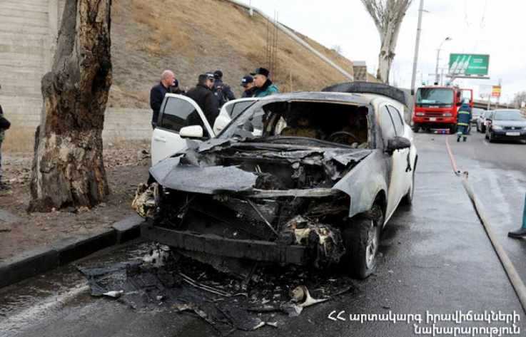 Երևանում այրվել է «Հայրենիք» կուսակցության անդամ Խաչիկ Գալստյանի մեքենան