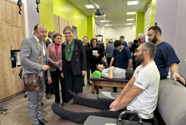 Ֆրանսիայի Ազգային ժողովի նախագահն այցելել է «Զինվորի տուն» վերականգնողական կենտրոն