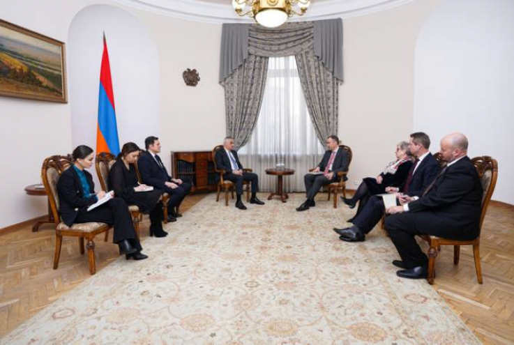 Փոխվարչապետ Գրիգորյանը ԵՄ հատուկ ներկայացուցչին է ներկայացրել Լաչինի միջանցքի արգելափակման հետևանքով ԼՂ-ում ստեղծված իրավիճակը