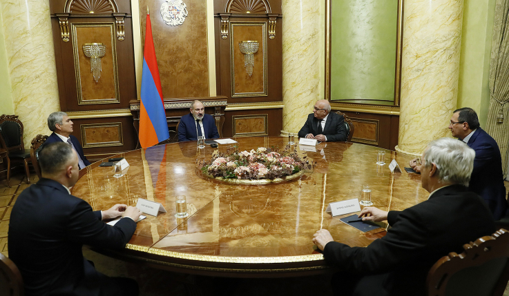 ՀՀ վարչապետը հանդիպել է արտախորհրդարանական քաղաքական ուժերի ղեկավարների հետ