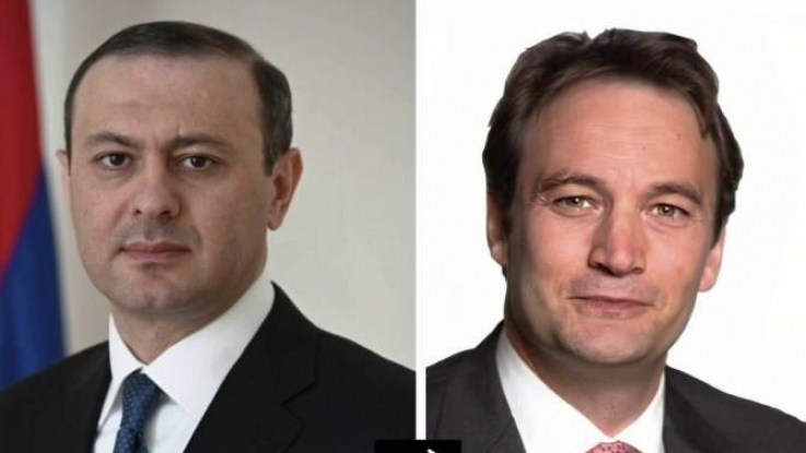 ՀՀ ԱԽ քարտուղարը Նիդերլանդների վարչապետի խորհրդականին է ներկայացրել ԼՂ-ում ստեղծված հումանիտար ճգնաժամը