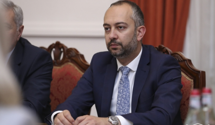 ԱԺ նախագահը ստորագրել է արտաքին հարաբերությունների հանձնաժողովի նախագահ Աղաջանյանի լիազորությունները դադարած համարելու մասին արձանագրությունը