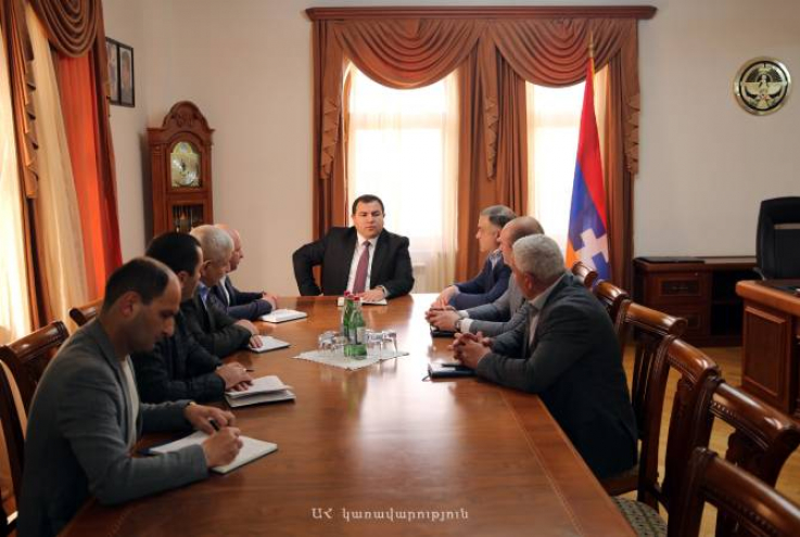 Պետնախարար Ներսիսյանը խորհրդակցություն է հրավիրել Ստեփանակերտի քաղաքապետի ու վարչակազմերի ղեկավարների մասնակցությամբ