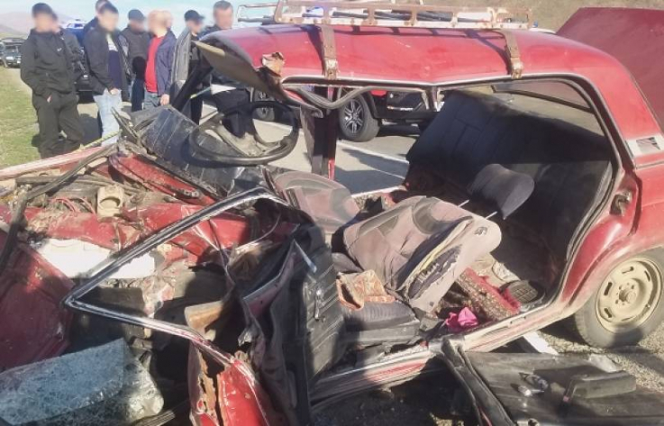 Վանաձոր-Գյումրի ճանապարհին մեքենաներ են բախվել. վարորդներից մեկը մահացել է