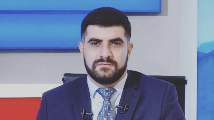 «Կադաստրի վկայականի» թեման ոնց ասես չարչրկվեց, ու էդպես էլ մի հոծ բազմություն չհասկացավ, որ խոսքը ոչ թե «հատակագծի» մասին էր, այլ «նոտարական վավերացում» ստանալու. քաղաքագետ