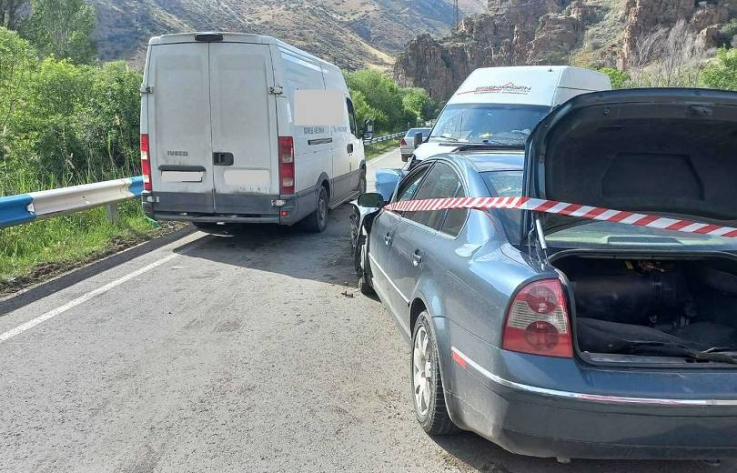 Երևան-Մեղրի ճանապարհին ավտոմեքենաներ են բախվել. կան տուժածներ