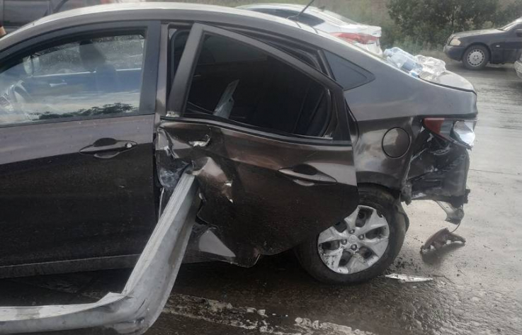 Երևան-Մեղրի ճանապարհին ավտոմեքենան բախվել է ճամփեզրի արգելապատնեշին. 18-ամյա ուղևորը հոսպիտալացվել է