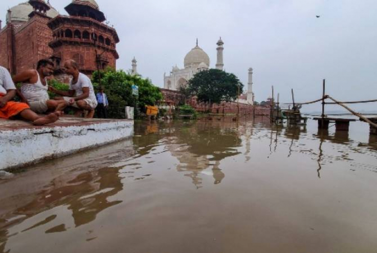 Հնդկաստանի անձրևներից առաջացած հեղեղաջրերը հասել են Թաջ Մահալի պատերին