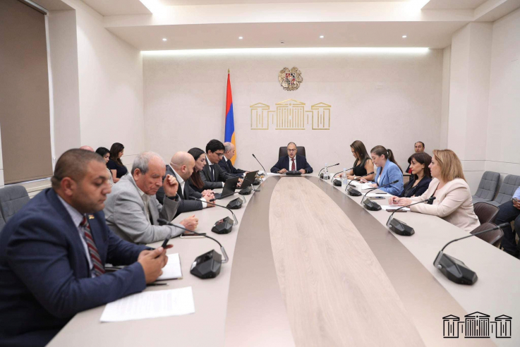 Այսօր Պետական-իրավական հարցերի մշտական հանձնաժողովի հերթական նիստում դրական եզրակացություն ստացան որոշ նախագծեր