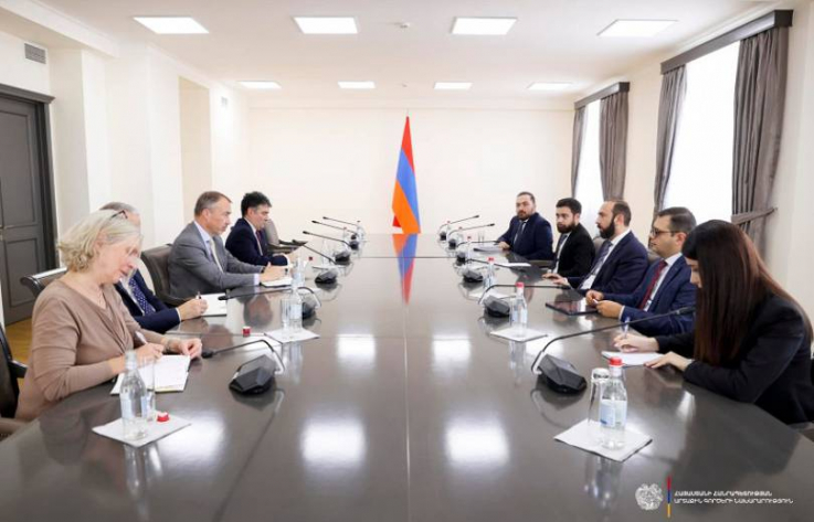 Միրզոյանն ու Կլաարն անդրադարձել են ԼՂ հայերի տեղահանմանը, նրանց իրավունքներին և հումանիտար խնդիրներին