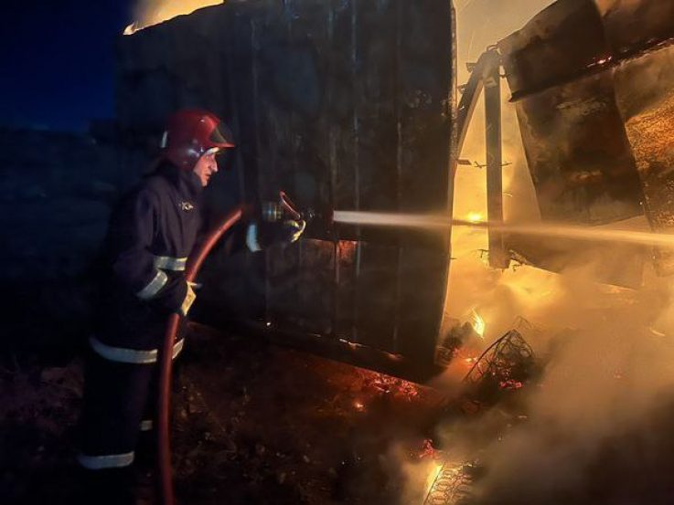 Պտղնի գյուղի ամառանոցներում վագոն-տնակ է այրվել 