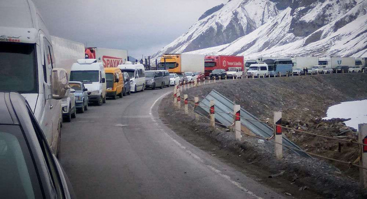 Լարսը բաց է բոլոր մեքենաների համար