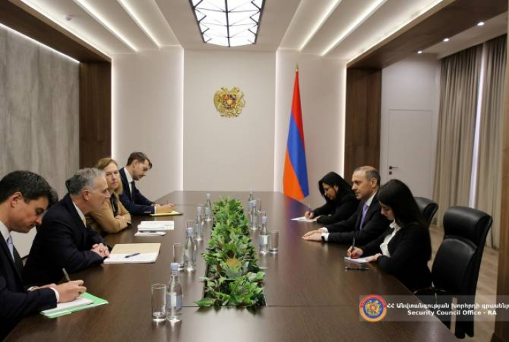 Արմեն Գրիգորյանն ու Լուի Բոնոն քննարկել են հայ-ադրբեջանական հարաբերությունների կարգավորման գործընթացը